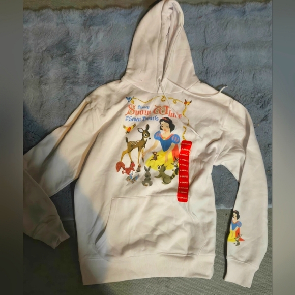 Disney Princess Snow White Sweatshirt XS - Picture 1 of 4